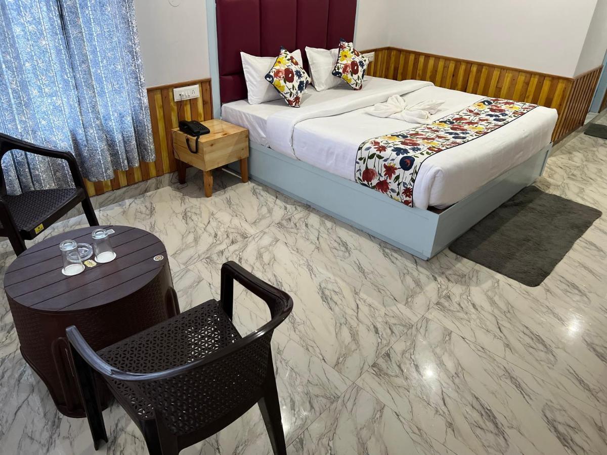 Hotel Apple Flower Manāli エクステリア 写真