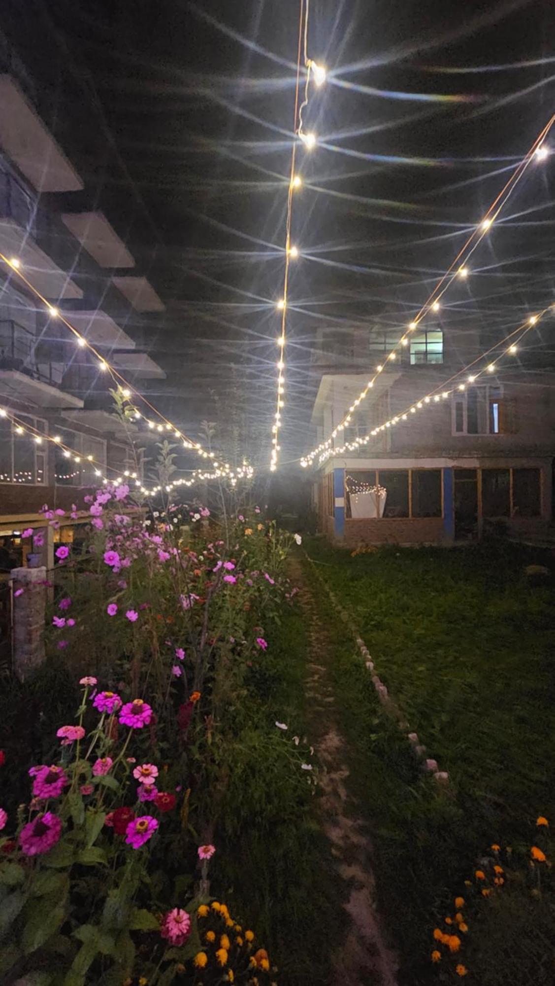 Hotel Apple Flower Manāli エクステリア 写真