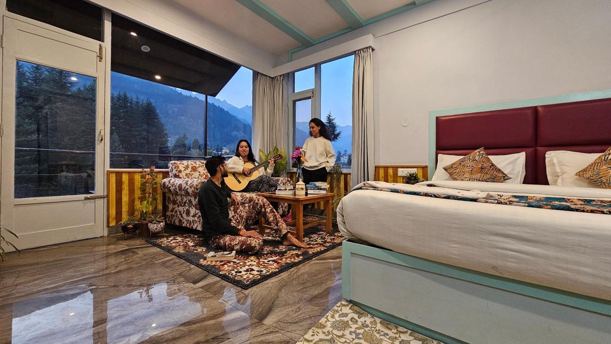 Hotel Apple Flower Manāli エクステリア 写真